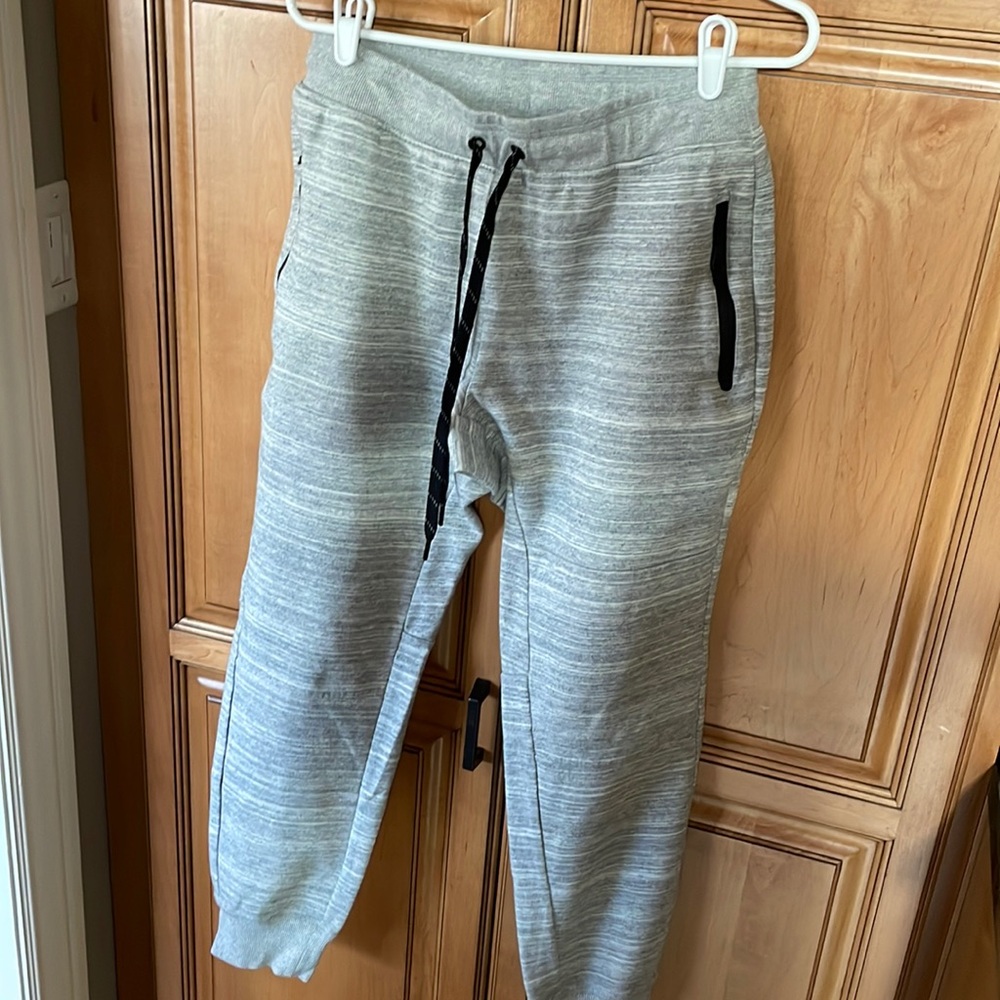 Kyodan Joggers w/zip pockets & drawstring waist.  No stains, tears or snags.